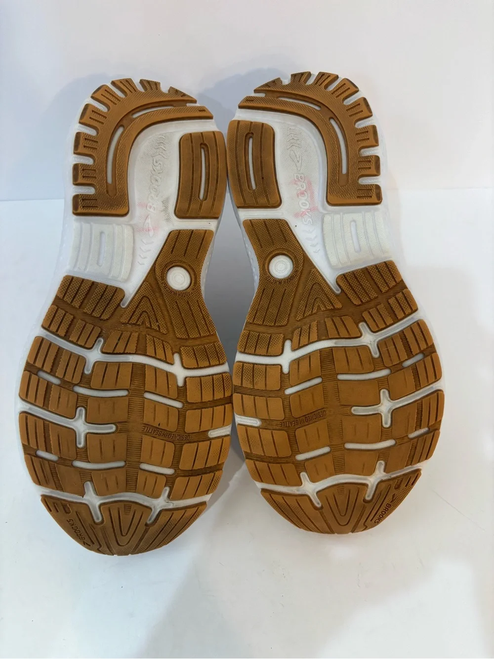 Brooks Ghost size 7